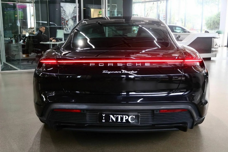 
								2021 Porsche Taycan full									