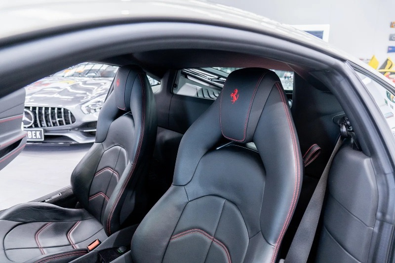 
								2016 Ferrari 488 full									