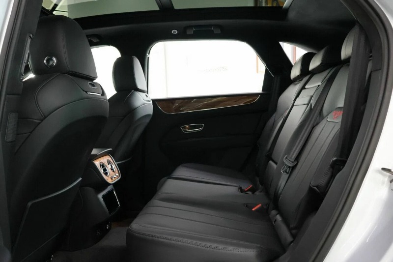 
								2025 Bentley Bentayga full									