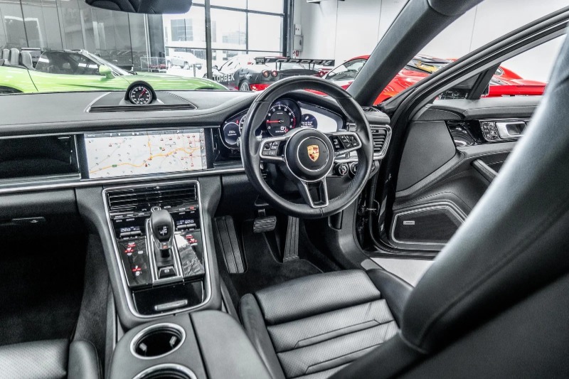 
								2017 Porsche Panamera full									