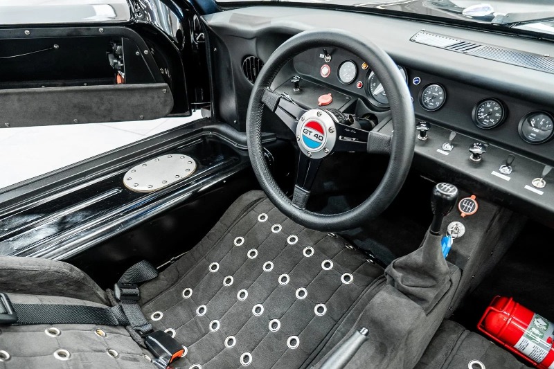 
								2005 Ford GT40 full									