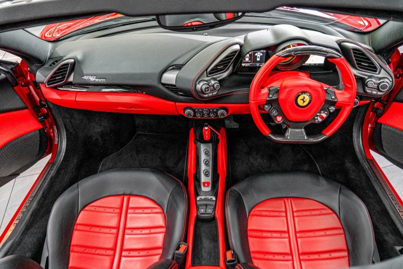 
								2016 Ferrari 488 full									