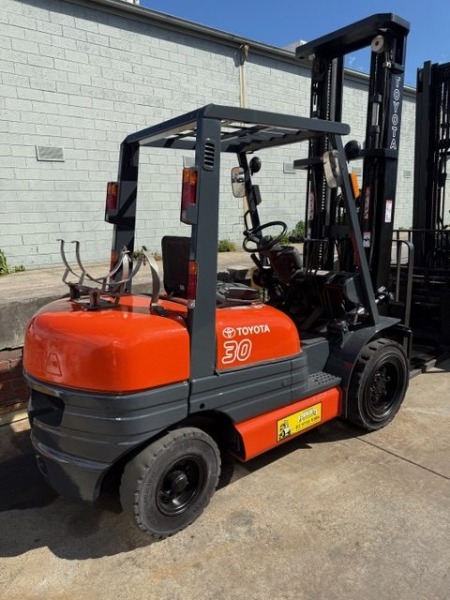 
								Used Toyota 3 Tonne 6FG30 Forklift full									