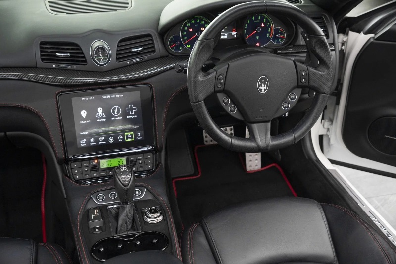 
								2020 Maserati GranCabrio full									