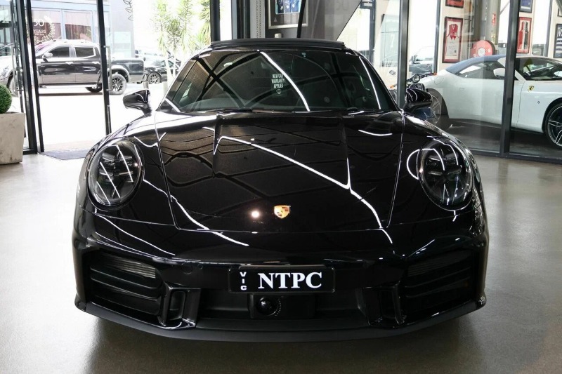 
								2025 Porsche 911 full									