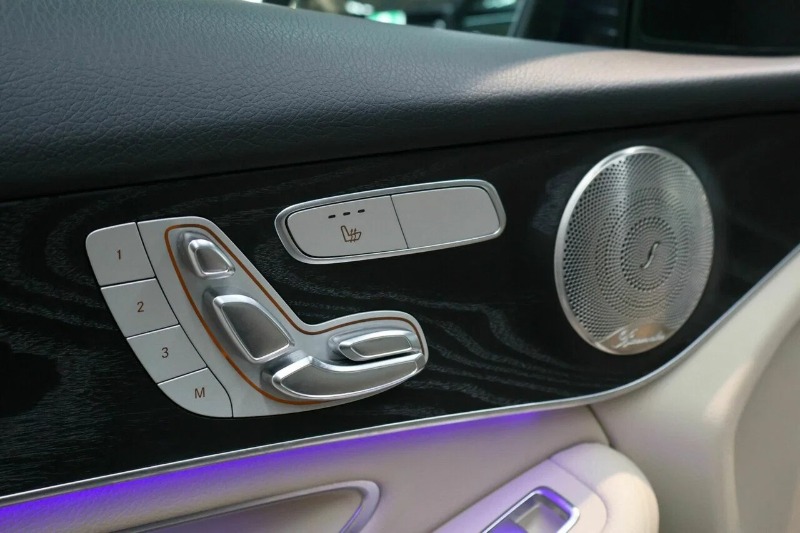 
								2021 Mercedes-Benz GLC300 full									
