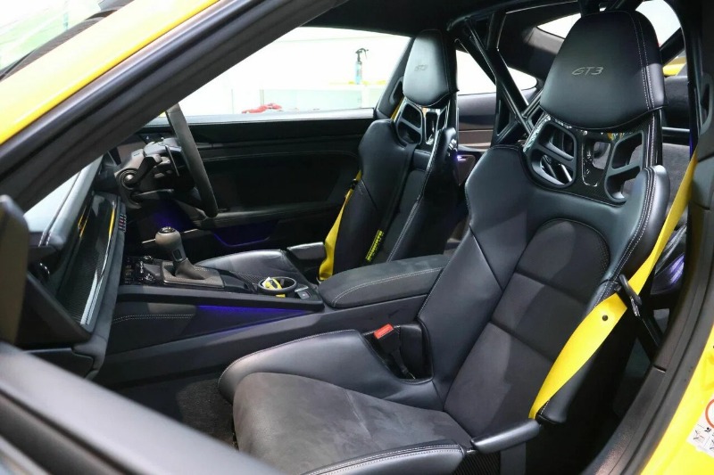 
								2021 Porsche 911 full									