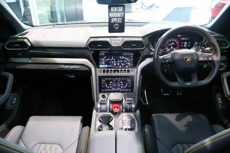
								2023 Lamborghini Urus full									