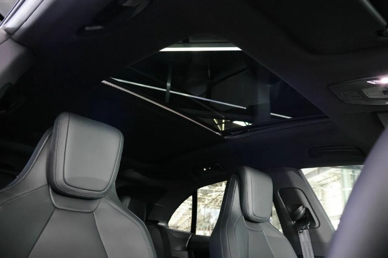 
								2025 Porsche Macan full									