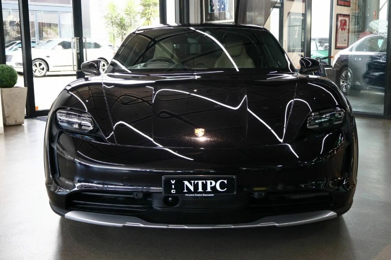 
								2023 Porsche Taycan full									