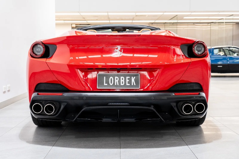 
								2020 Ferrari Portofino full									