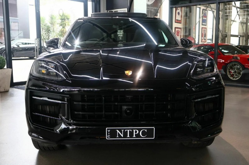 
								2023 Porsche Cayenne full									