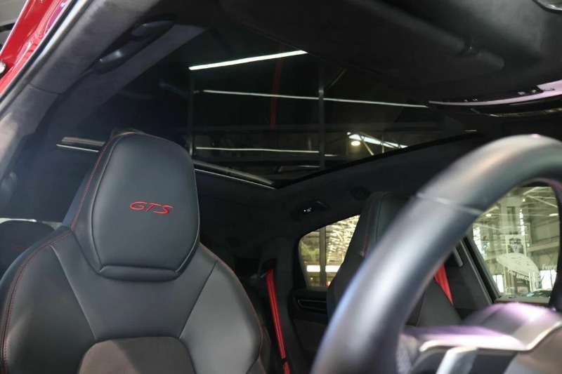 
								2022 Porsche Cayenne full									