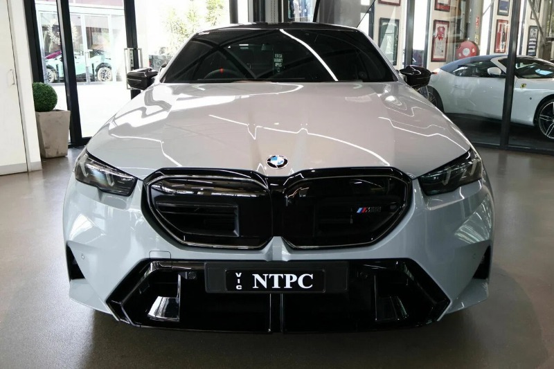 
								2026 BMW M5 full									