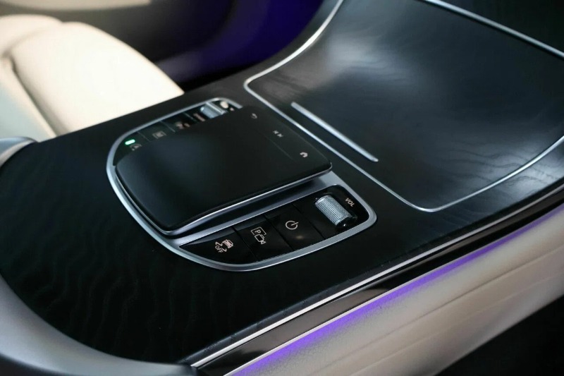 
								2021 Mercedes-Benz GLC300 full									