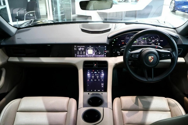 
								2023 Porsche Taycan full									