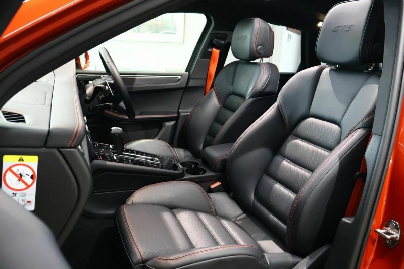 
								2023 Porsche Macan full									
