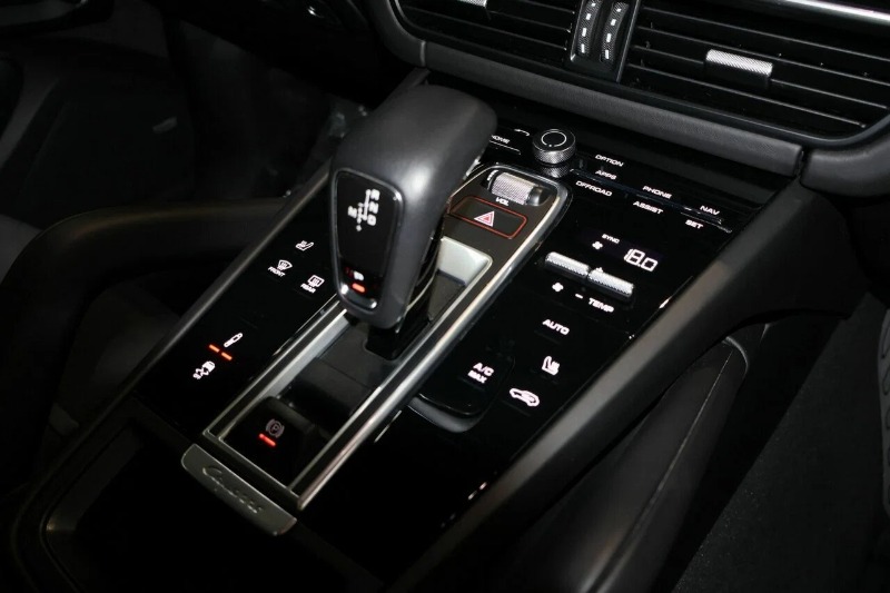 
								2022 Porsche Cayenne full									