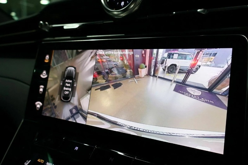 
								2024 Maserati Grecale full									