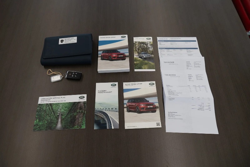
								2019 Land Rover Range Rover full									