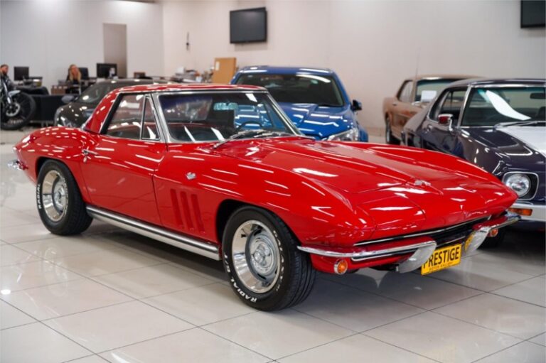 1966 CHEVROLET CORVETTE