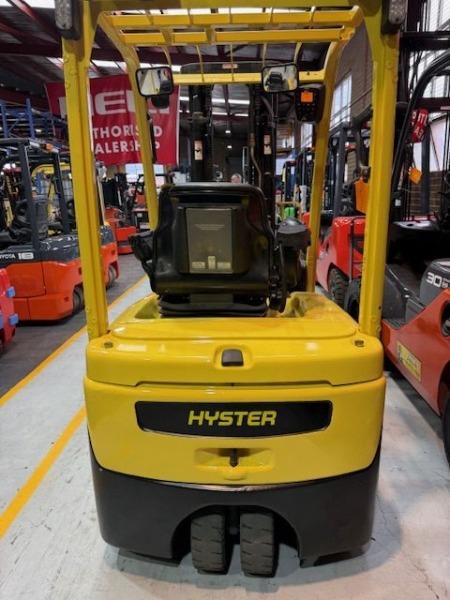 
								Used Hyster 1.8 Tonne Electric Forklift Container Mast full									