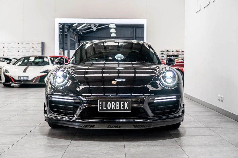 
								2016 Porsche 911 full									