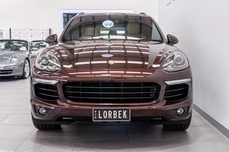 
								2017 Porsche Cayenne full									