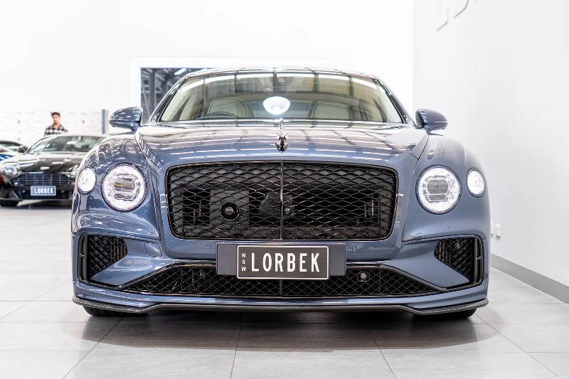 
								2025 Bentley Flying Spur full									