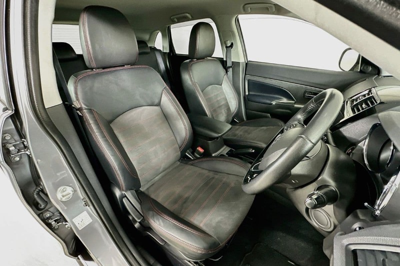 
								Mitsubishi ASX full									