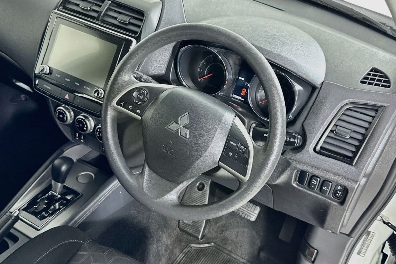 
								Mitsubishi ASX full									