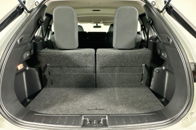
								Mitsubishi OUTLANDER full									