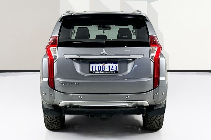 
								Mitsubishi PAJERO SPORT full									