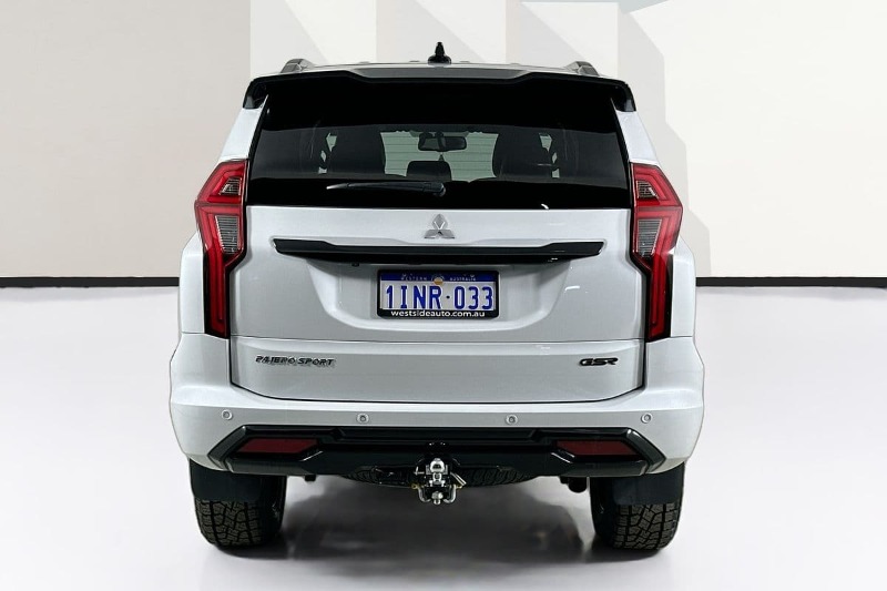
								Mitsubishi PAJERO SPORT full									