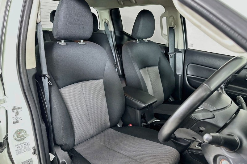
								Mitsubishi TRITONMR full									