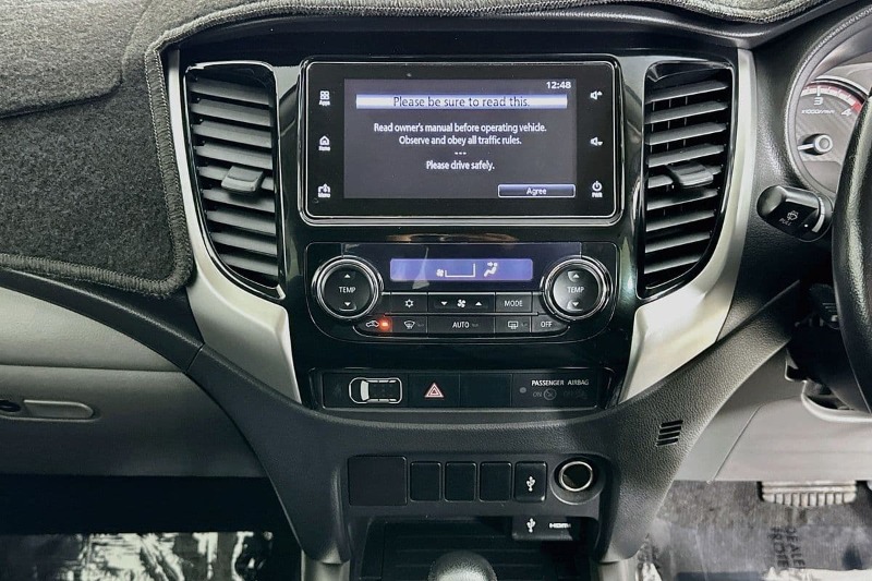 
								Mitsubishi TRITON full									
