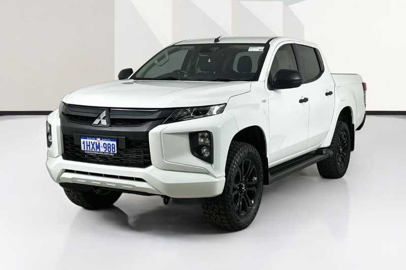 
								Mitsubishi TRITONMR full									