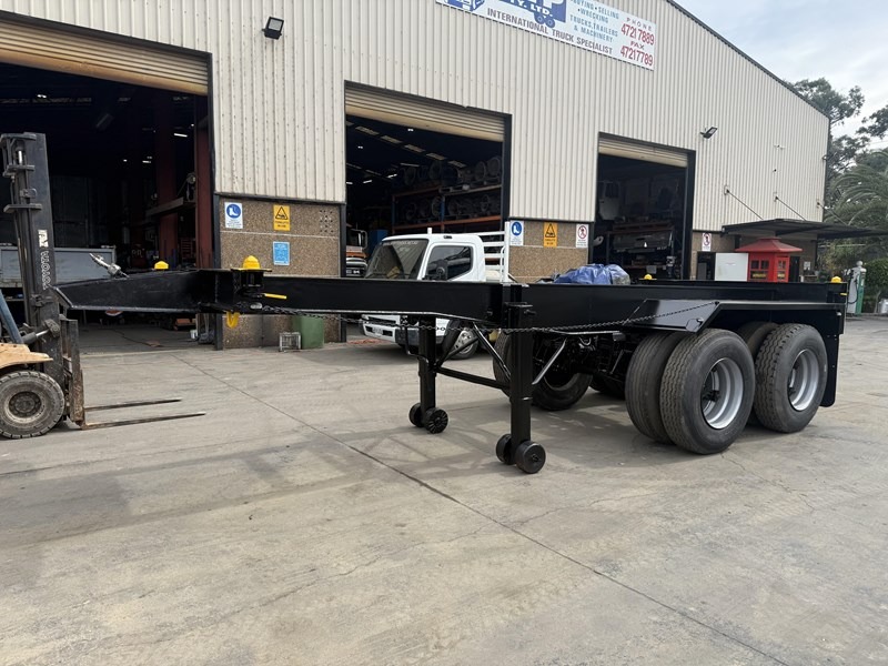 
								1980 Fruehauf Skel Trailer full									
