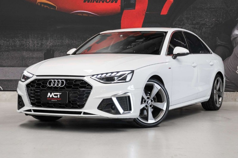 
								2022 Audi A4 35 TFSI S line full									