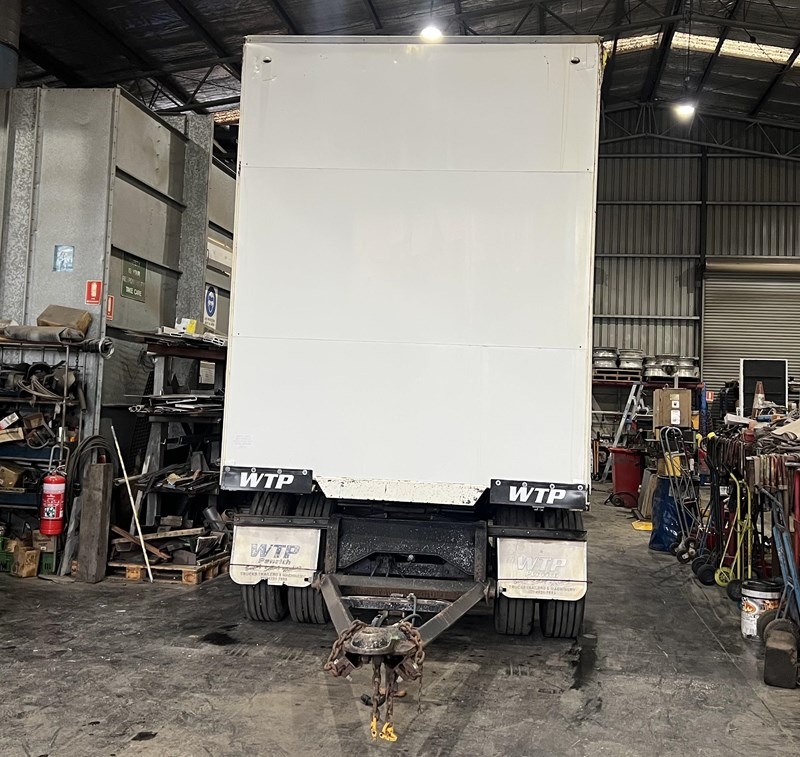 
								Home Made Two-Axle Tautliner Trailer full									