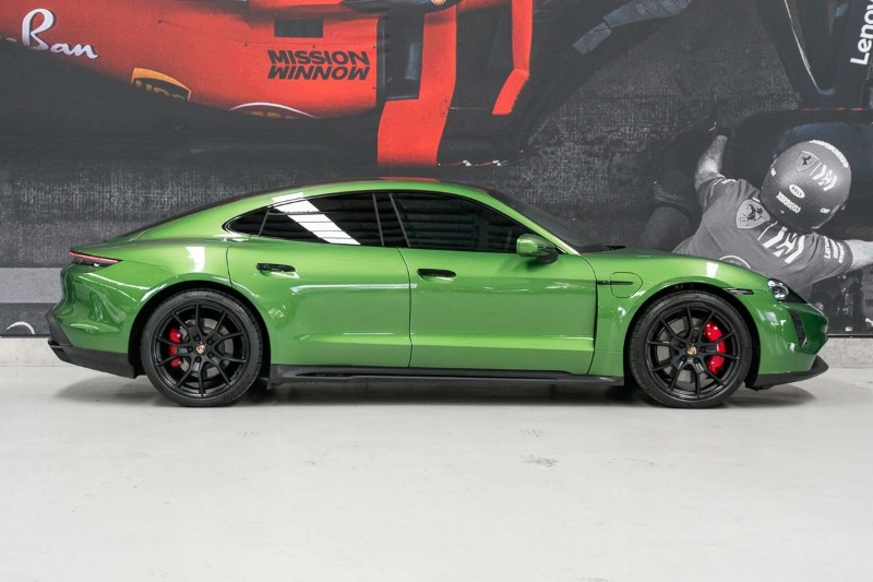 
								2022 Porsche Taycan GTS full									