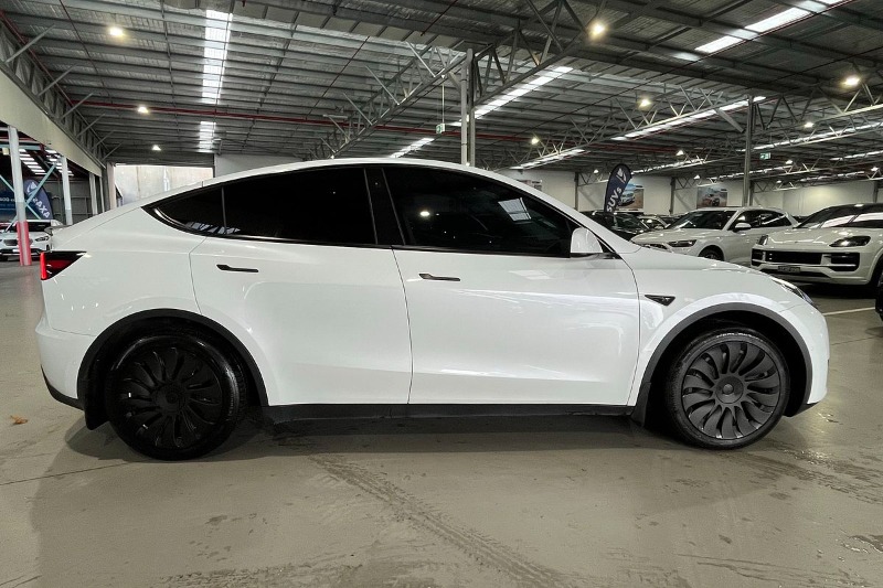 
								2021 Tesla Model 3 Performance full									