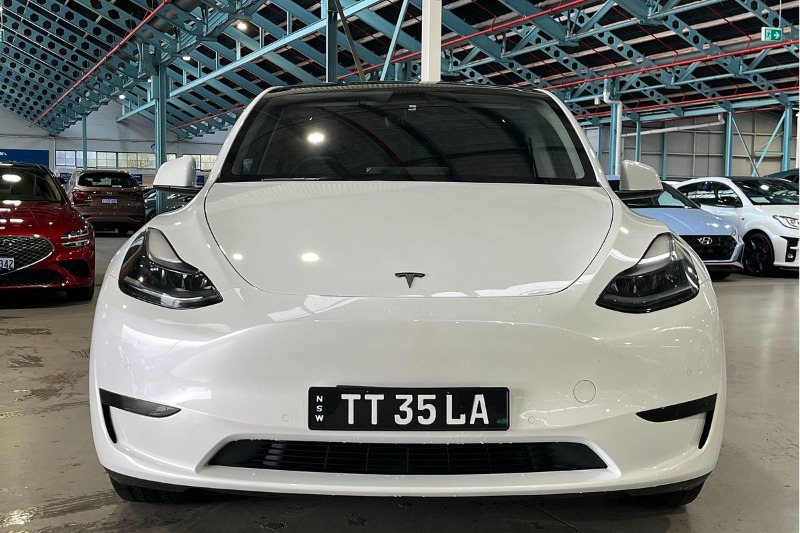 
								2021 Tesla Model 3 Performance full									