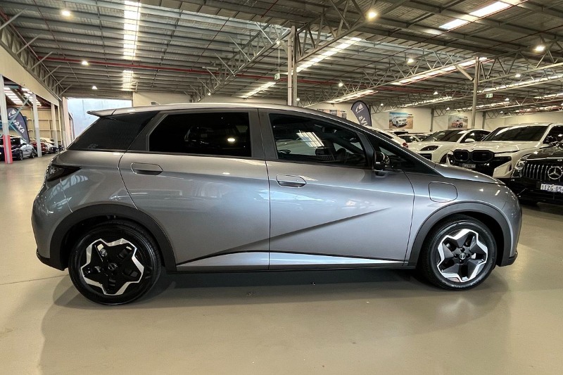 
								2024 BYD DOLPHIN Premium full									