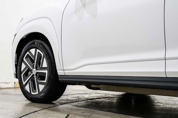 
								2022 Hyundai Kona full									