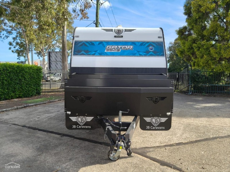 
								2025 JB Caravans Gator Hybrid full									