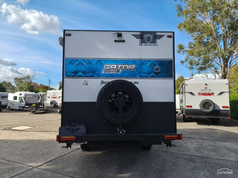 
								2025 JB Caravans Gator Hybrid full									