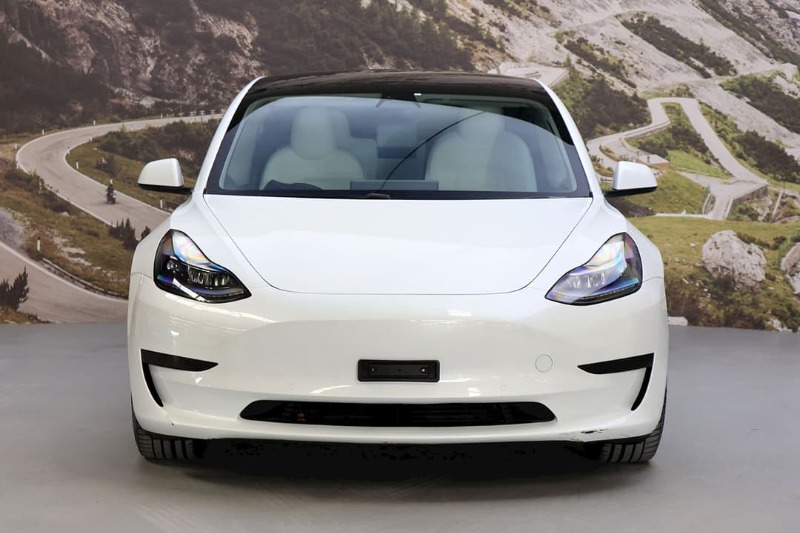 
								2022 Tesla Model 3 Rear-Wheel Drive full									