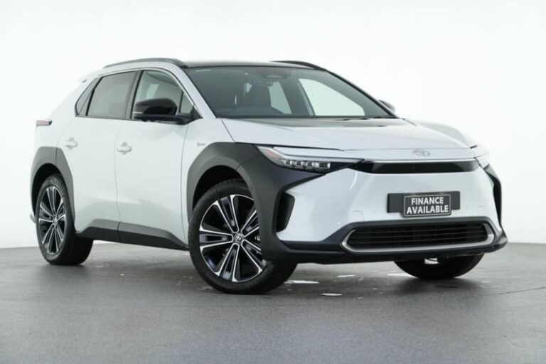 2025 Toyota BZ4X AWD