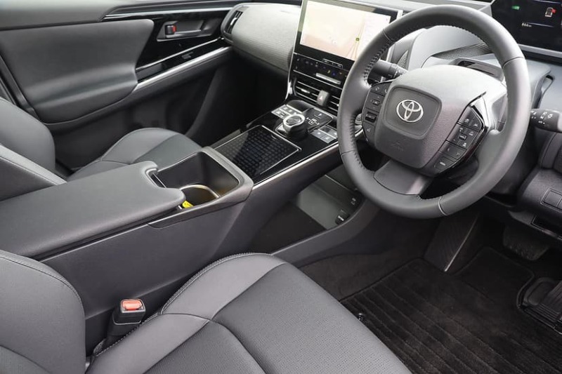 
								2025 Toyota BZ4X Standard AWD full									